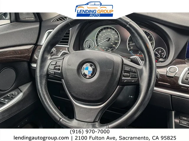 SEMINUEVOS BMW 5 Series at Lending Group Auto in Sacramento