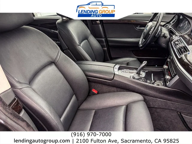 SEMINUEVOS BMW 5 Series at Lending Group Auto in Sacramento
