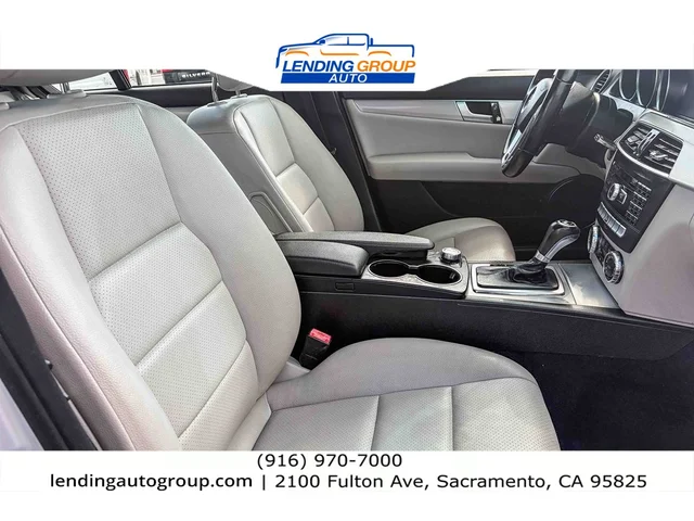 SEMINUEVOS MERCEDES-BENZ C 250 at Lending Group Auto in Sacramento