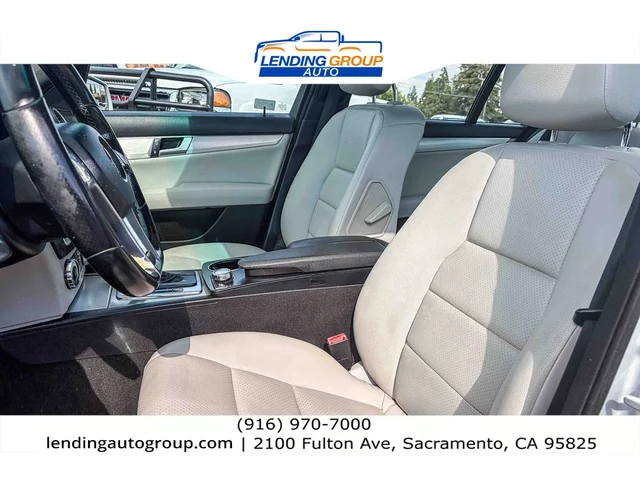 SEMINUEVOS MERCEDES-BENZ C 250 at Lending Group Auto in Sacramento