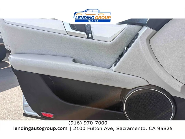 SEMINUEVOS MERCEDES-BENZ C 250 at Lending Group Auto in Sacramento