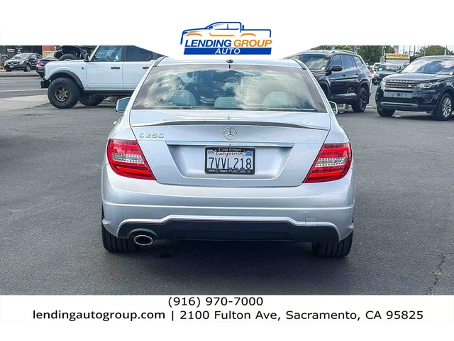 SEMINUEVOS MERCEDES-BENZ C 250 at Lending Group Auto in Sacramento