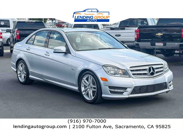 SEMINUEVOS MERCEDES-BENZ C 250 at Lending Group Auto in Sacramento