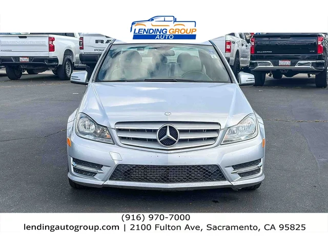 SEMINUEVOS MERCEDES-BENZ C 250 at Lending Group Auto in Sacramento