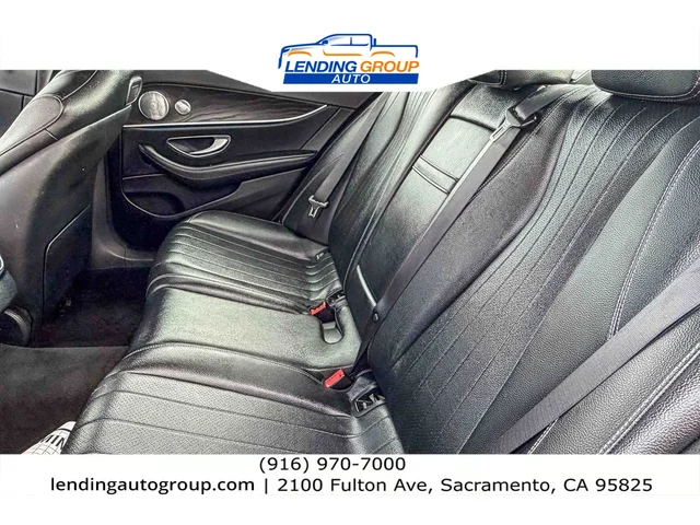 SEMINUEVOS MERCEDES-BENZ E 300 at Lending Group Auto in Sacramento
