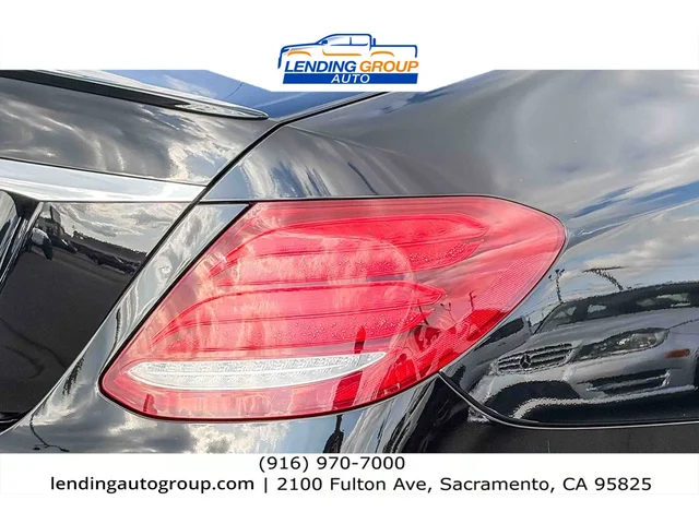 SEMINUEVOS MERCEDES-BENZ E 300 at Lending Group Auto in Sacramento