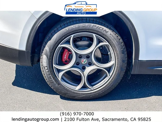 SEMINUEVOS ALFA ROMEO Stelvio at Lending Group Auto in Sacramento