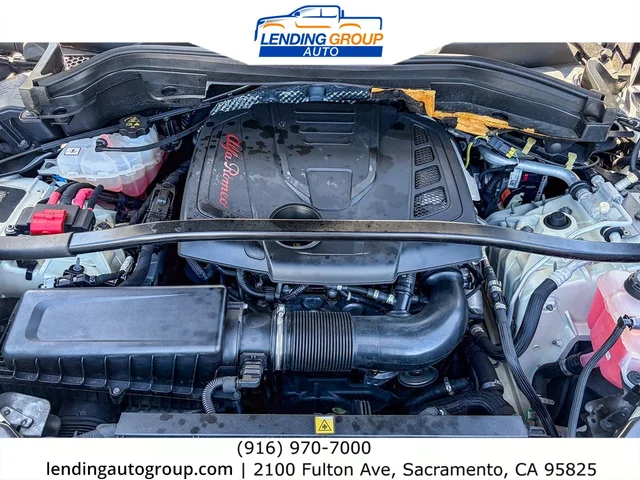 SEMINUEVOS ALFA ROMEO Stelvio at Lending Group Auto in Sacramento