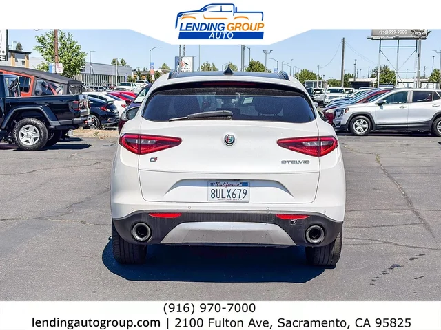 SEMINUEVOS ALFA ROMEO Stelvio at Lending Group Auto in Sacramento