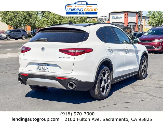 SEMINUEVOS ALFA ROMEO Stelvio at Lending Group Auto in Sacramento