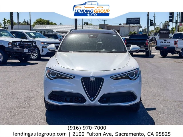 SEMINUEVOS ALFA ROMEO Stelvio at Lending Group Auto in Sacramento