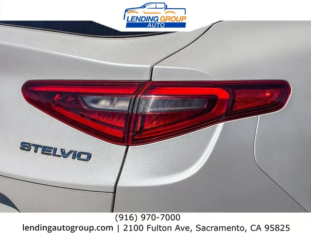 SEMINUEVOS ALFA ROMEO Stelvio at Lending Group Auto in Sacramento