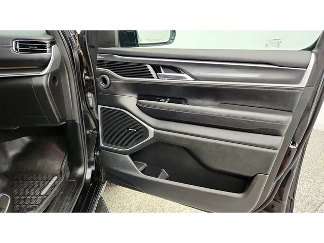 SEMINUEVOS JEEP Wagoneer a Estados en autogozo