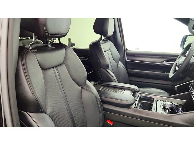 SEMINUEVOS JEEP Wagoneer a Estados en autogozo