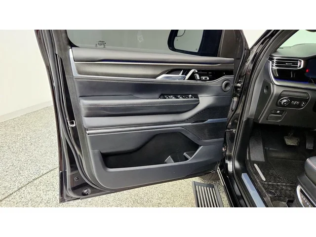 SEMINUEVOS JEEP Grand Wagoneer a Estados en autogozo