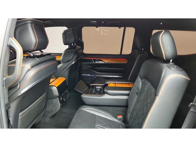SEMINUEVOS JEEP Grand Wagoneer a Estados en autogozo