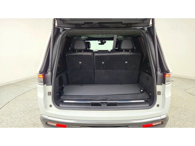SEMINUEVOS JEEP Grand Wagoneer a Estados en autogozo