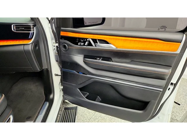 SEMINUEVOS JEEP Grand Wagoneer a Estados en autogozo