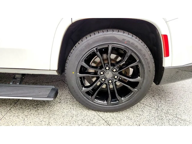 SEMINUEVOS JEEP Grand Wagoneer a Estados en autogozo