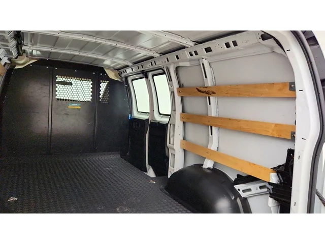 SEMINUEVOS GMC Savana Cargo Van a Estados en autogozo