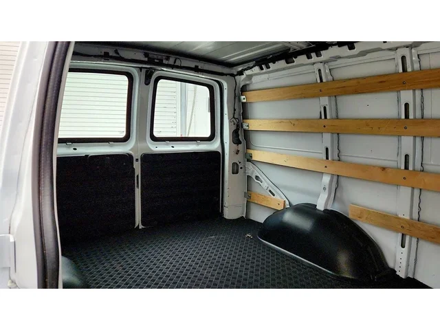 SEMINUEVOS GMC Savana Cargo Van a Estados en autogozo