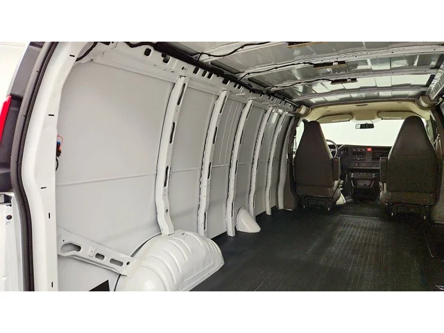 SEMINUEVOS GMC Savana Cargo Van a Estados en autogozo