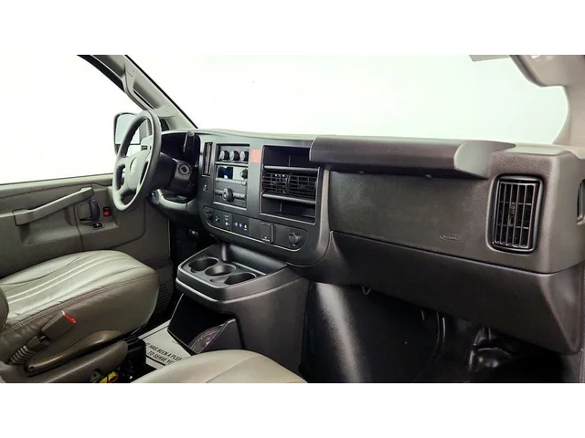 SEMINUEVOS GMC Savana Cargo Van a Estados en autogozo