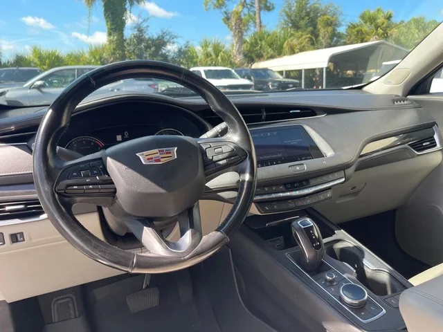 SEMINUEVOS CADILLAC XT4 a Estados en autogozo