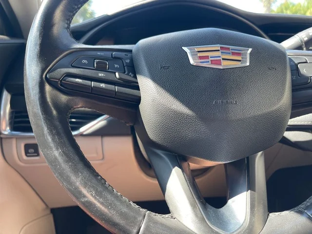 SEMINUEVOS CADILLAC XT4 a Estados en autogozo