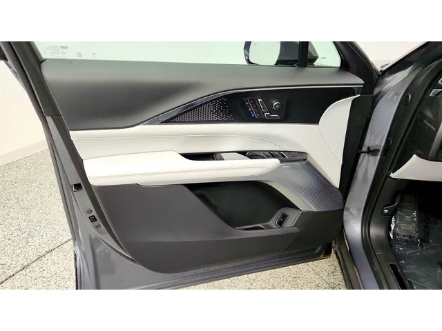 SEMINUEVOS CADILLAC LYRIQ a Estados en autogozo