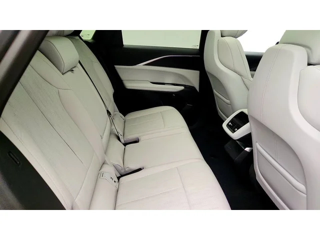SEMINUEVOS CADILLAC LYRIQ a Estados en autogozo