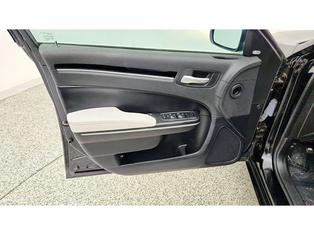 SEMINUEVOS CHRYSLER 300 a Estados en autogozo