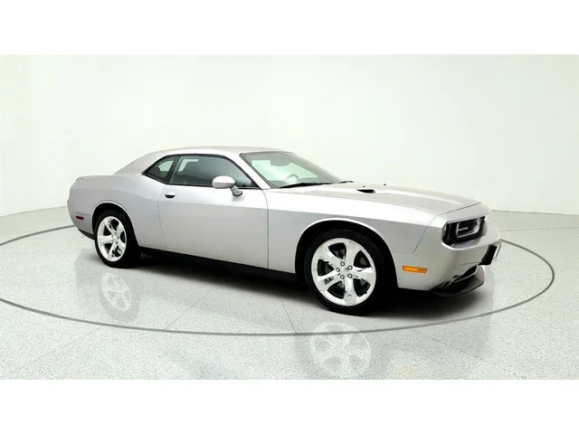 SEMINUEVOS DODGE Challenger a Estados en autogozo