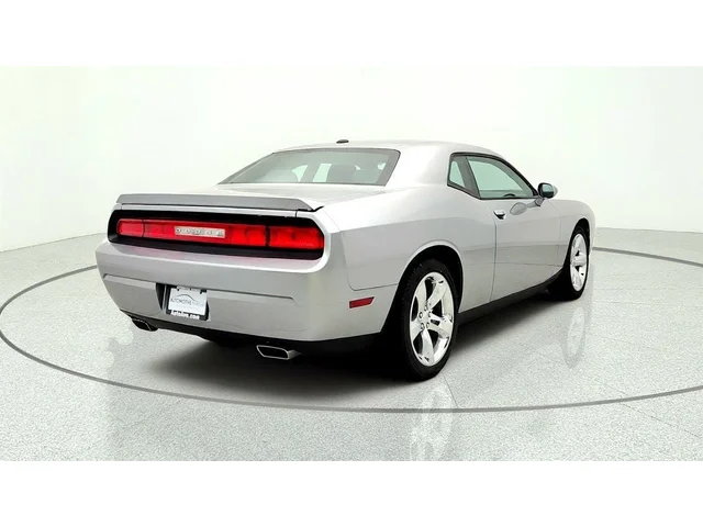 SEMINUEVOS DODGE Challenger a Estados en autogozo