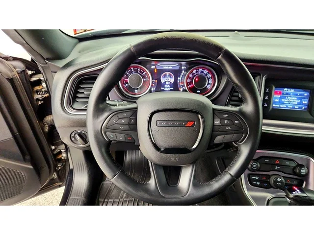 SEMINUEVOS DODGE Challenger a Estados en autogozo