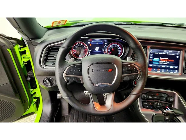 SEMINUEVOS DODGE Challenger a Estados en autogozo