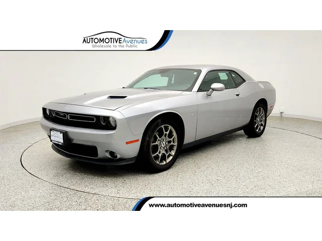 SEMINUEVOS DODGE Challenger a Estados en autogozo