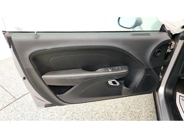 SEMINUEVOS DODGE Challenger a Estados en autogozo