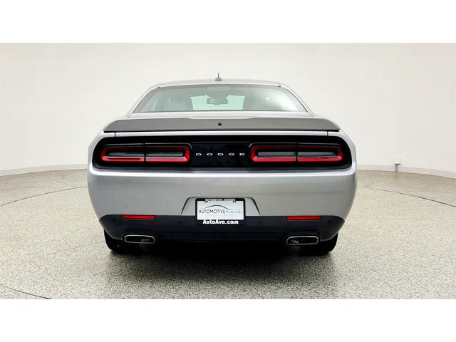 SEMINUEVOS DODGE Challenger a Estados en autogozo