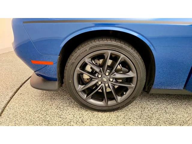 SEMINUEVOS DODGE Challenger a Estados en autogozo