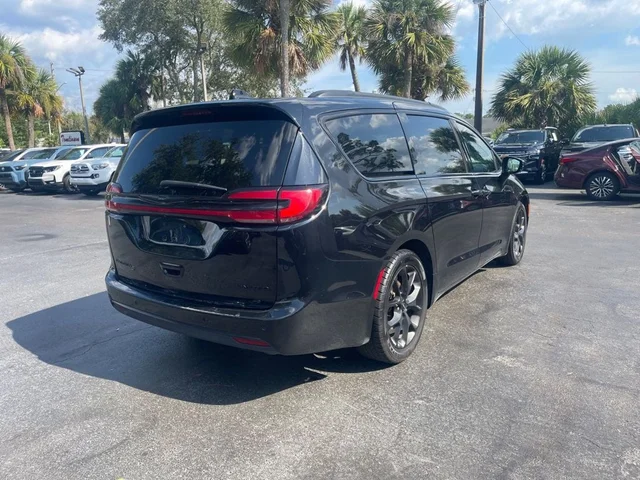 SEMINUEVOS CHRYSLER PACIFICA a Estados en autogozo
