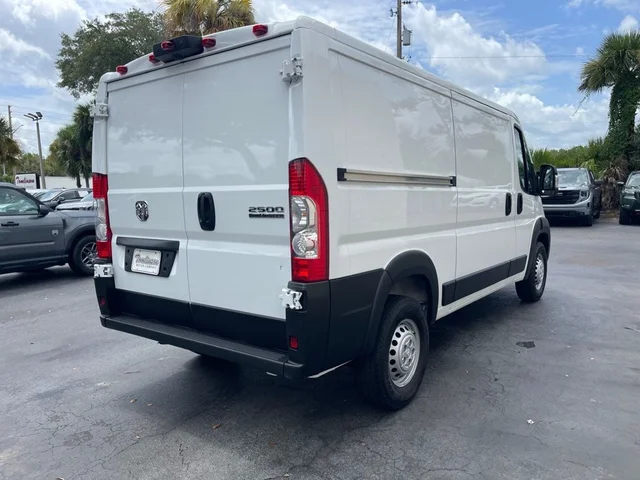 SEMINUEVOS RAM PROMASTER a Estados en autogozo