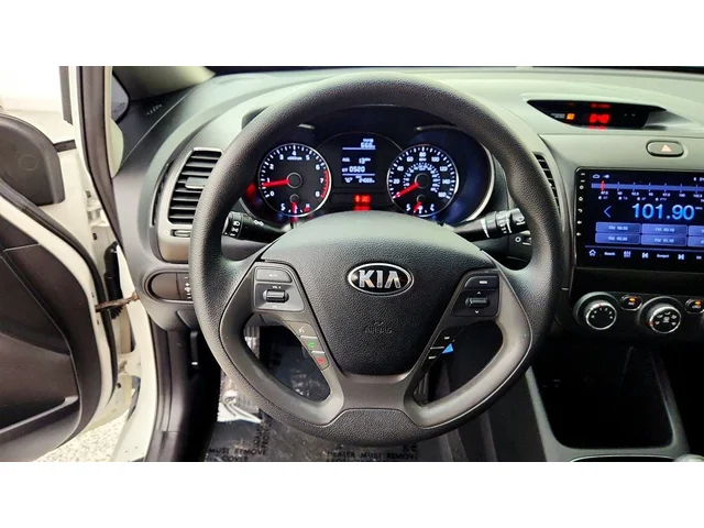 SEMINUEVOS KIA Forte a Estados en autogozo