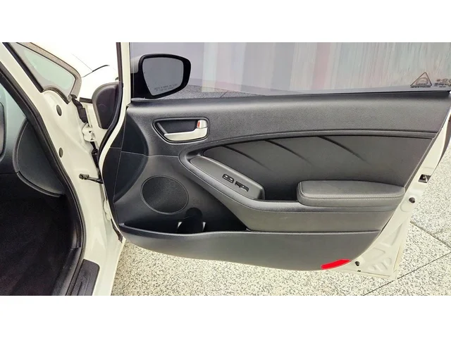 SEMINUEVOS KIA Forte a Estados en autogozo