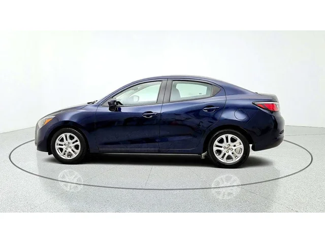 SEMINUEVOS SCION iA a Estados en autogozo