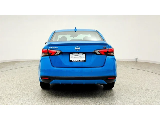 SEMINUEVOS NISSAN Versa a Estados en autogozo