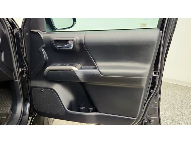 SEMINUEVOS TOYOTA Tacoma 4WD a Estados en autogozo