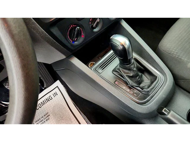 SEMINUEVOS VOLKSWAGEN Jetta Sedan a Estados en autogozo