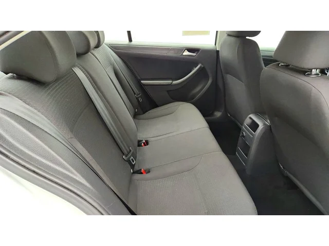 SEMINUEVOS VOLKSWAGEN Jetta Sedan a Estados en autogozo