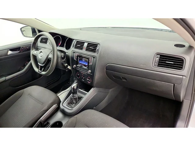 SEMINUEVOS VOLKSWAGEN Jetta Sedan a Estados en autogozo